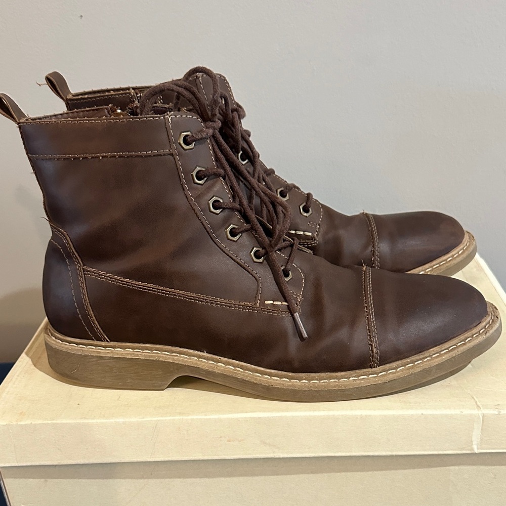 Perry Ellis Men's Dark Brown Leather Chukka Lace-Up Boots